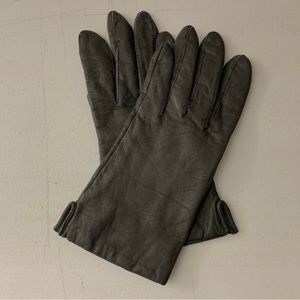 Vintage leather gloves